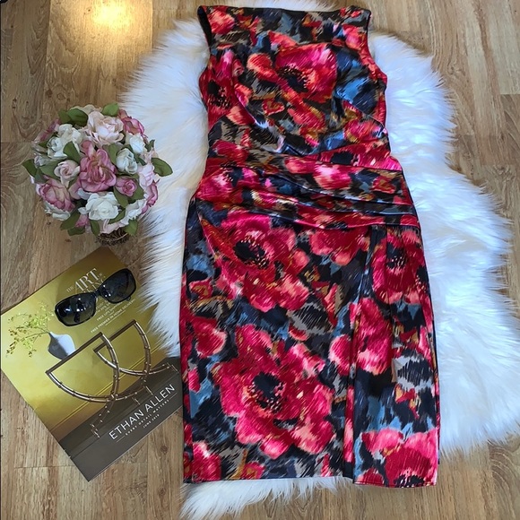 Maggy London Dresses & Skirts - ♥️Maggy London Floral Stretch Satin Dress size 2